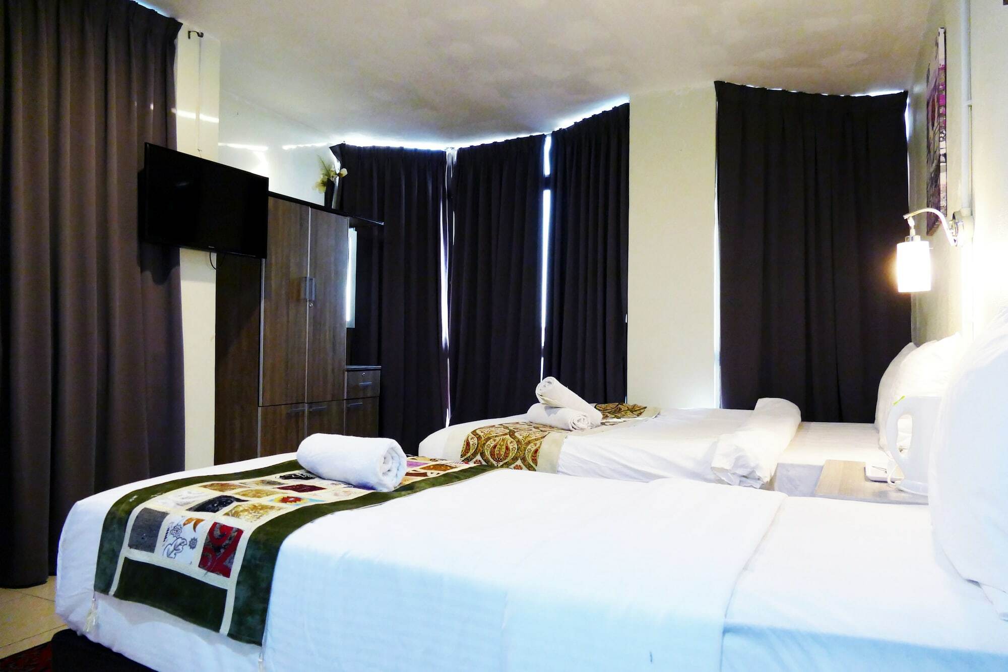 Milvus Hotel Kuah Exterior foto